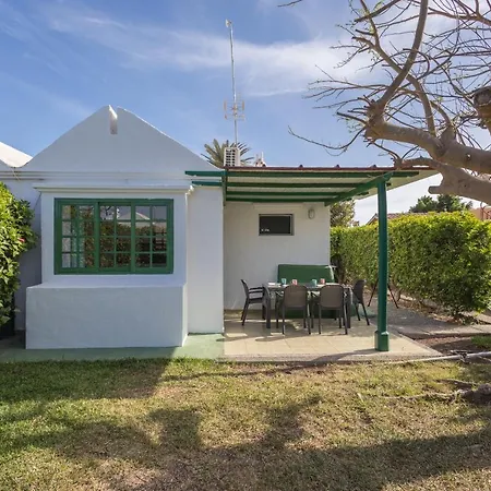 Private Solarium Garden Bungalow - Pool בית נופש *