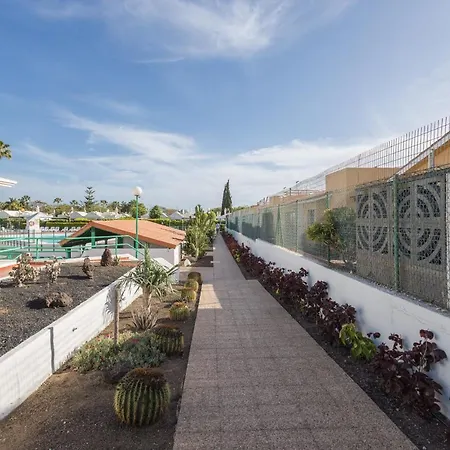 Private Solarium Garden Bungalow - Pool